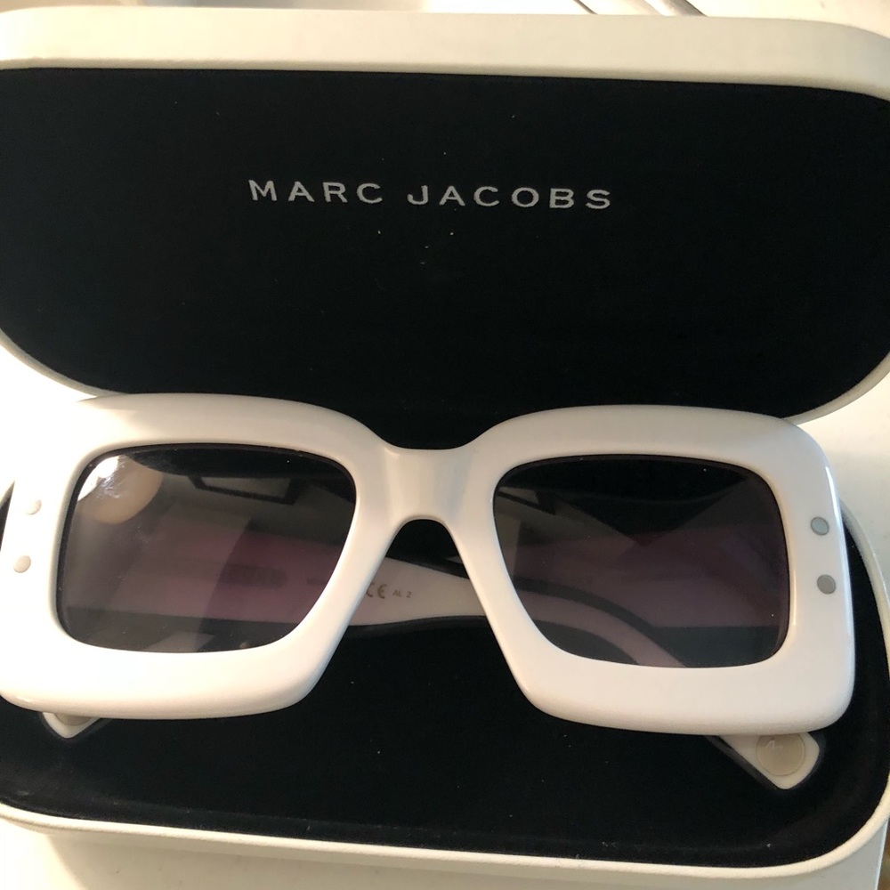 Marc Jacobs Unisex white sunglasses (worn once)